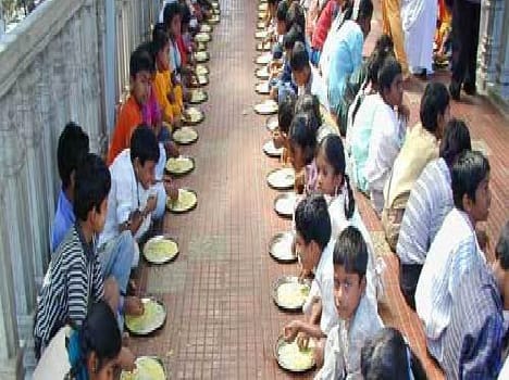 Mid-day meal in Meerut